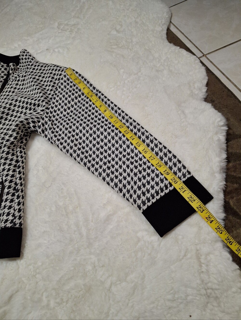 Chico's Travelers Black & White Houndstooth Zip Front Blazer Jacket Women Size 3 - Picture 15 of 16
